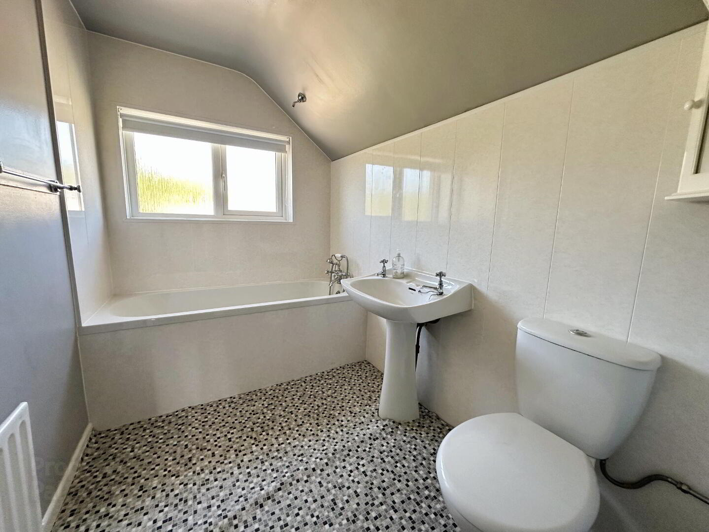15 Ballymackilreiny Road 18 of 21