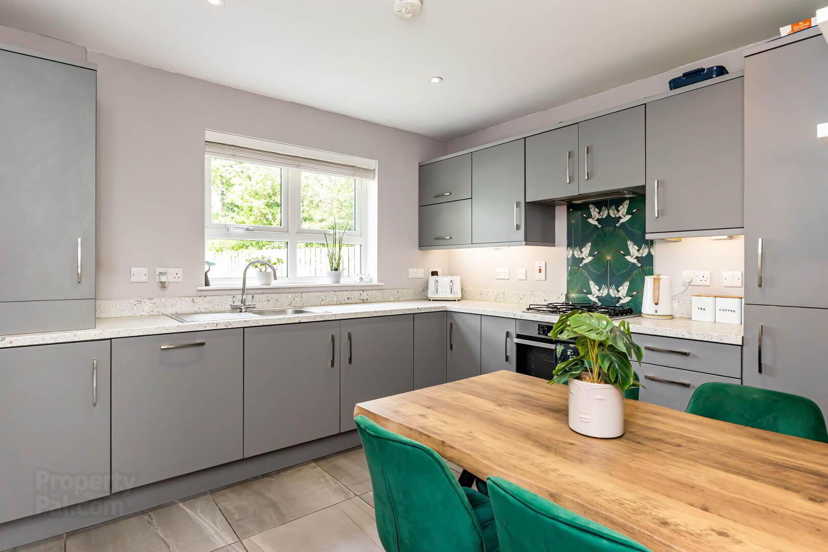 9 Ayrshire Mews 8 of 20