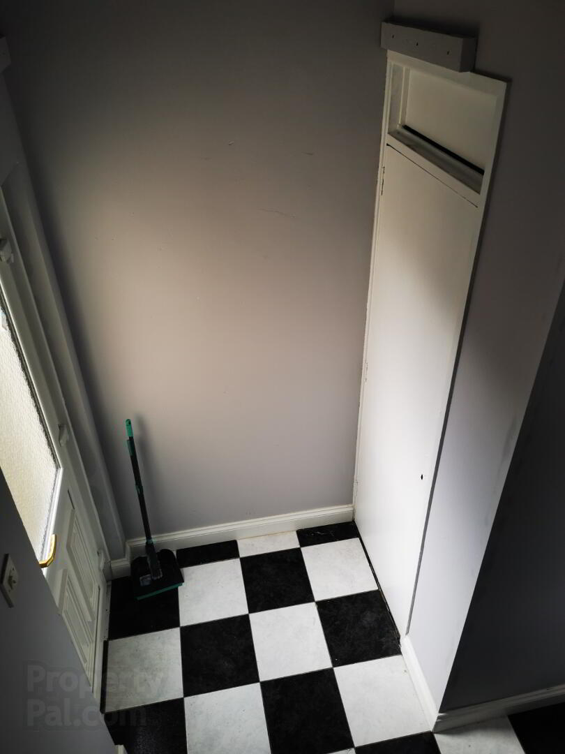 38 Ashmore Street 13 of 15