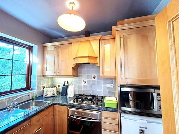 5 Castle Grove 16 of 44