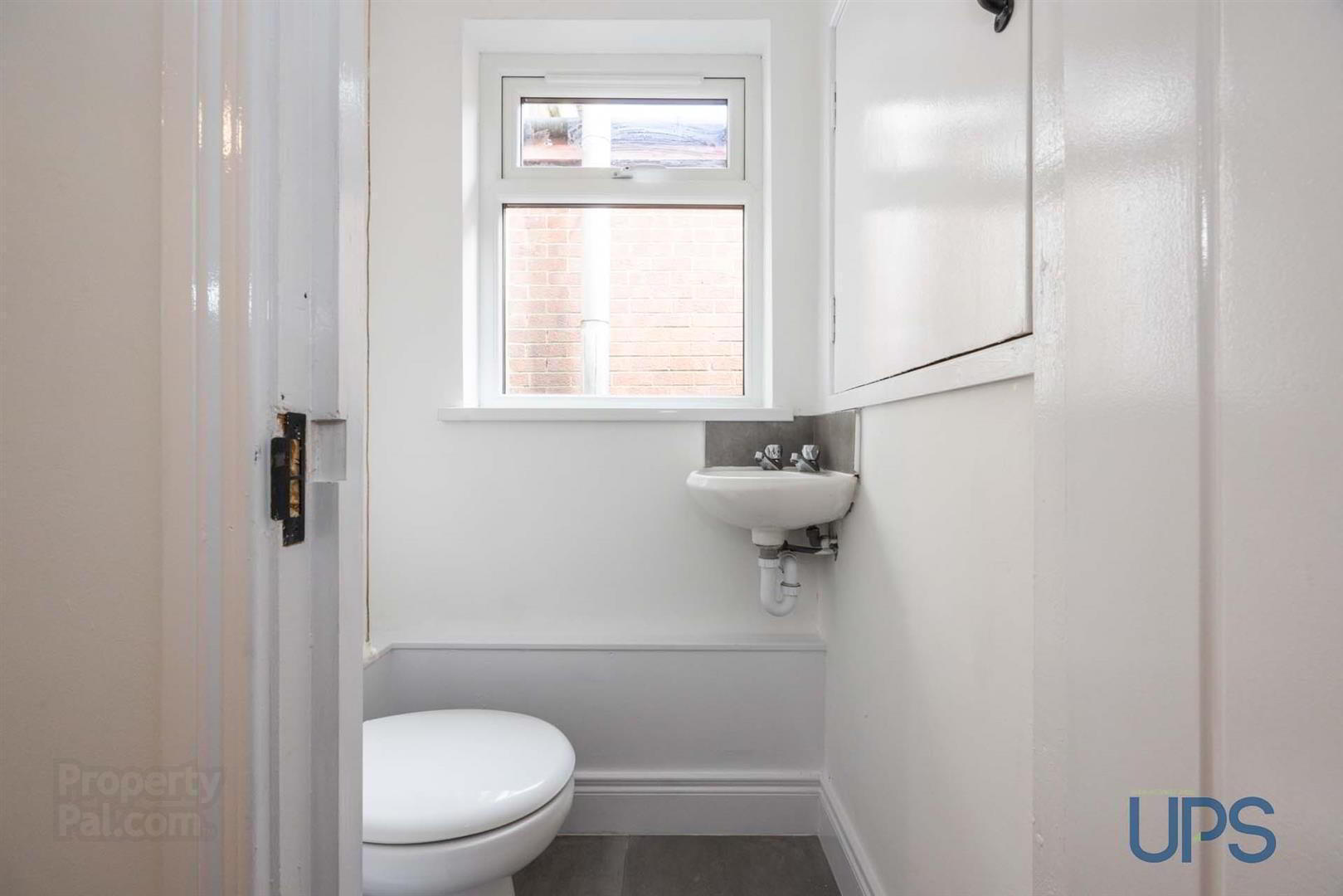 8 Nansen Street 16 of 28