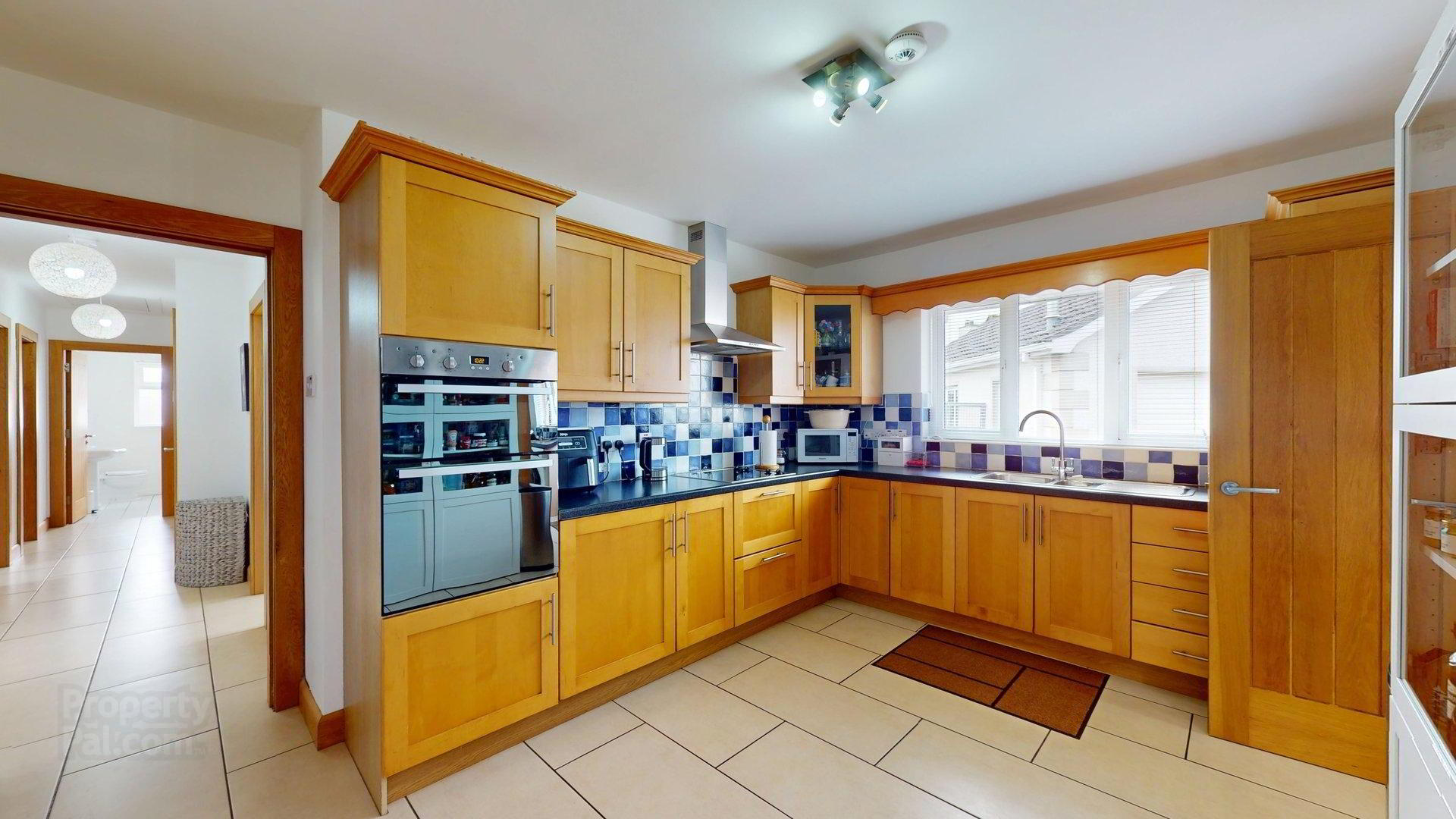 165 Mount Eden 5 of 21