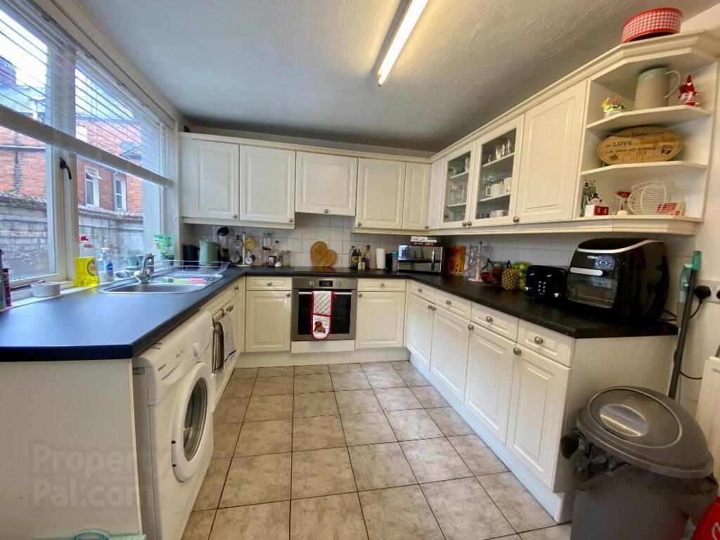 31 Rossmore Avenue 4 of 8