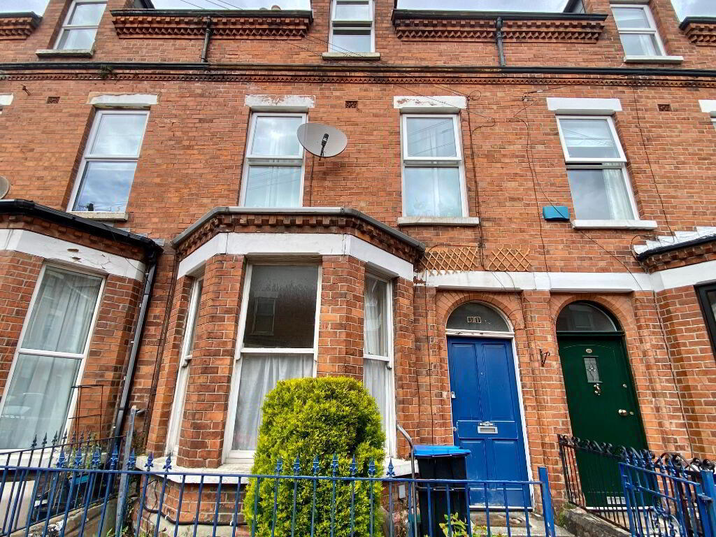 31 Rossmore Avenue 1 of 8