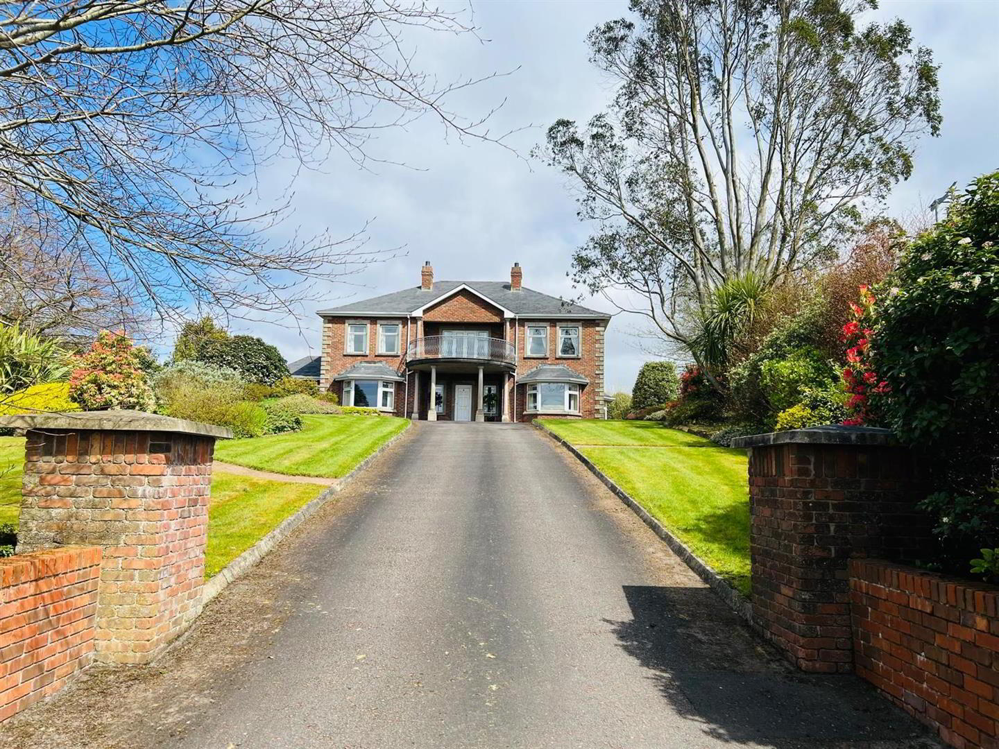 Cregg Lodge, 346 Glenshane Road 1 of 51