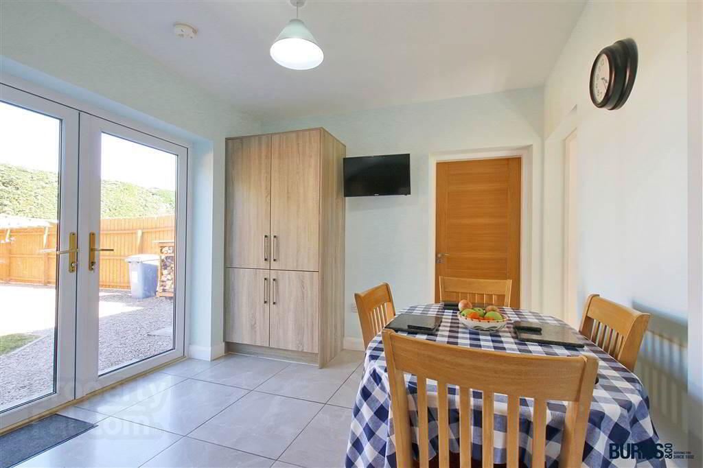 10 Desertmartin Road 10 of 31