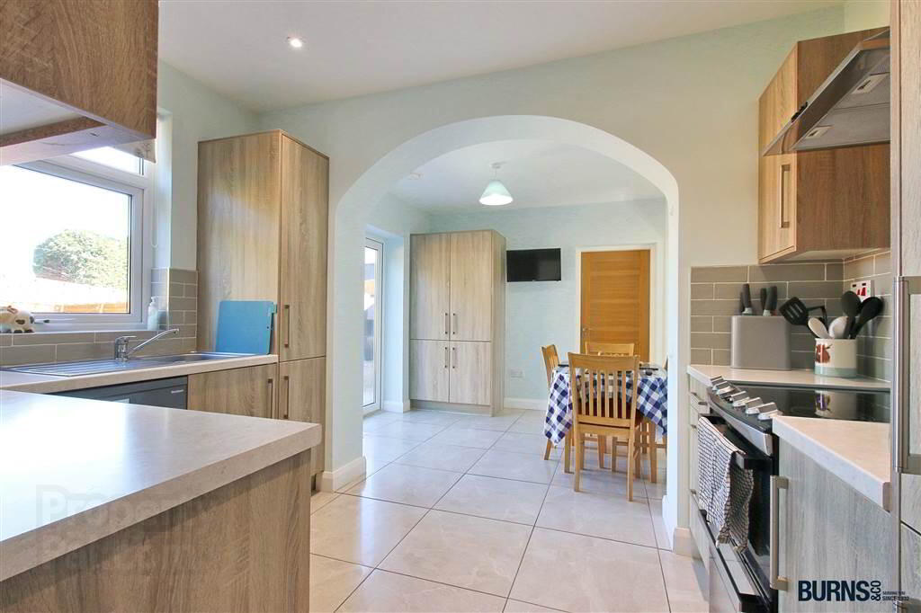 10 Desertmartin Road 8 of 31