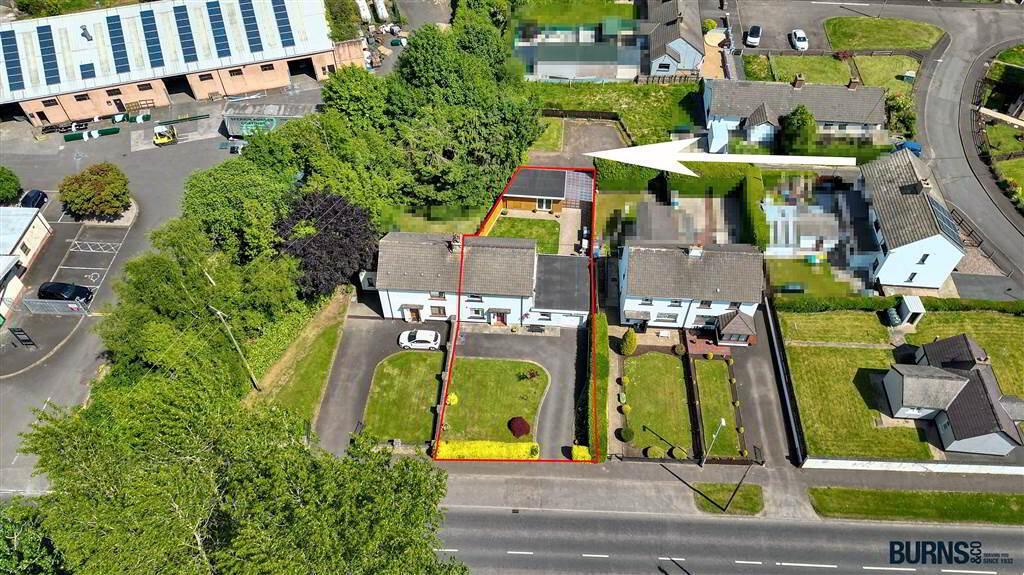 10 Desertmartin Road 2 of 31
