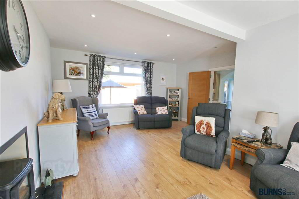 10 Desertmartin Road 5 of 31