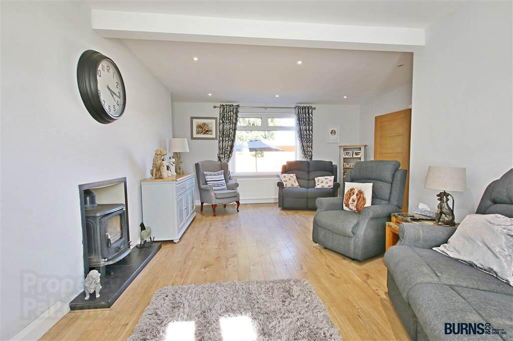 10 Desertmartin Road 4 of 31