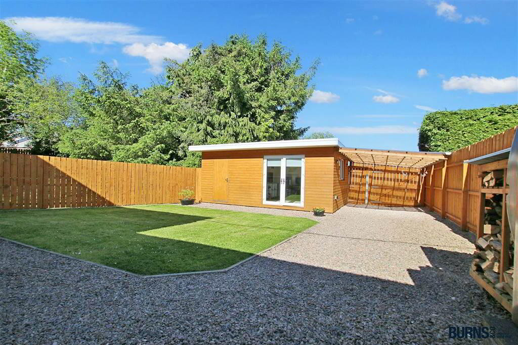 10 Desertmartin Road 23 of 31