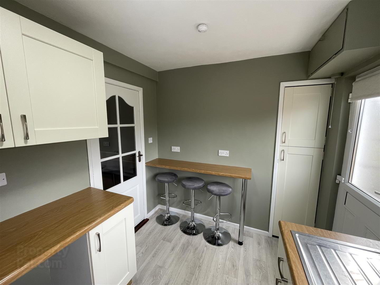 25 Dundrum Road 7 of 20