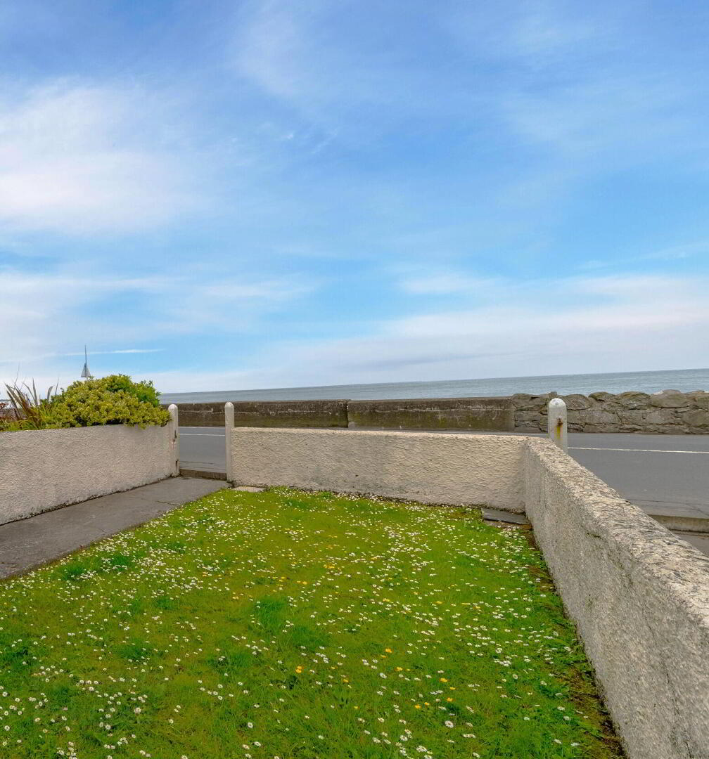 18 Shore Road 3 of 29