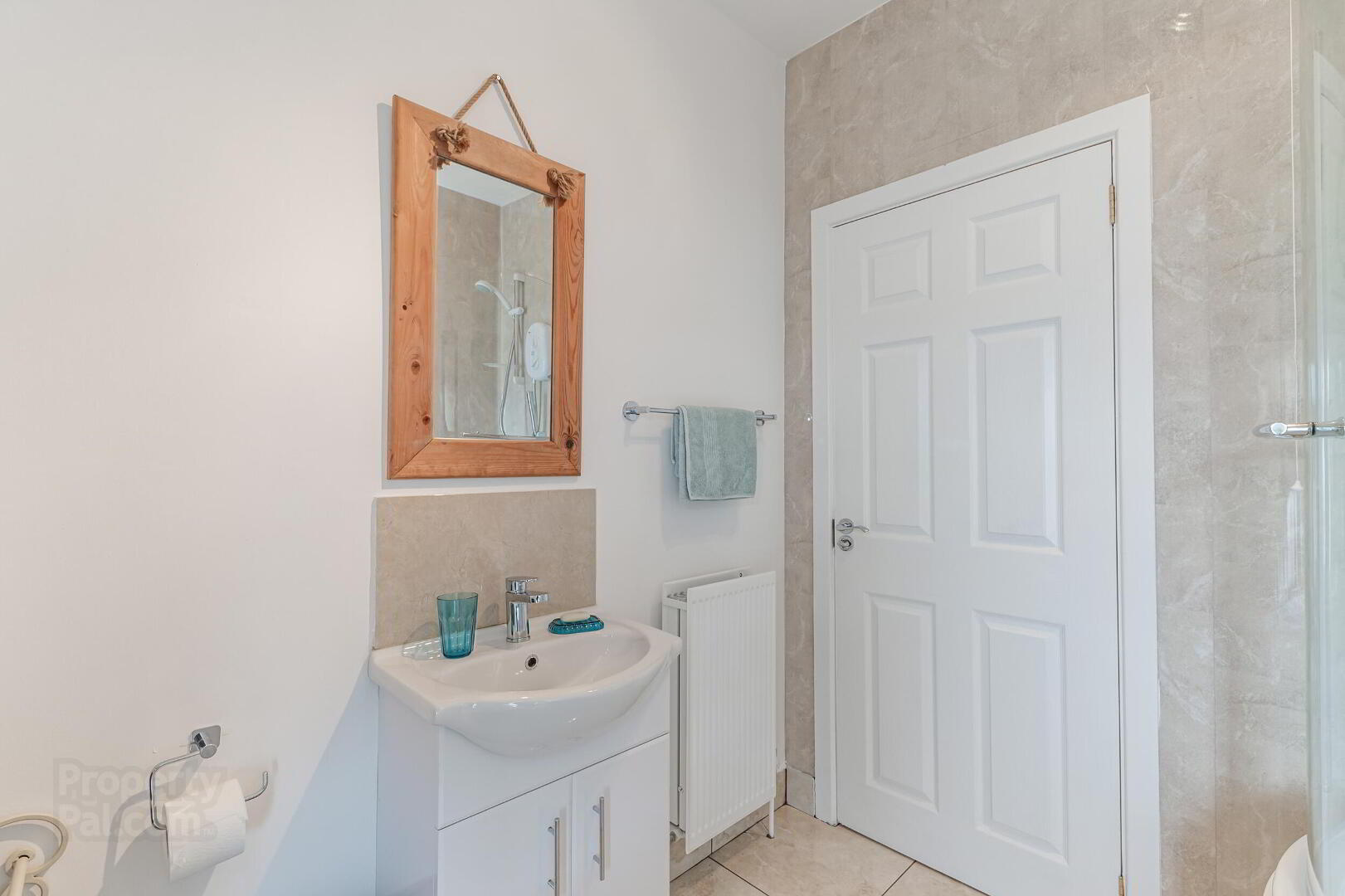 18 Shore Road 23 of 29
