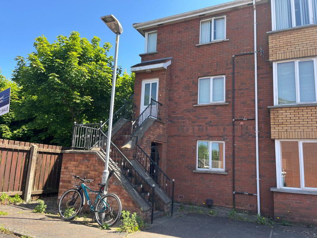 26 Sloanhill Mews 2 of 16