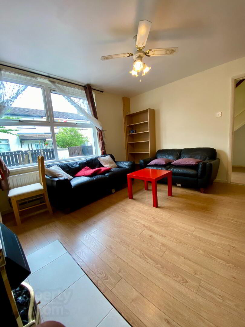 32 Davys Street 3 of 9