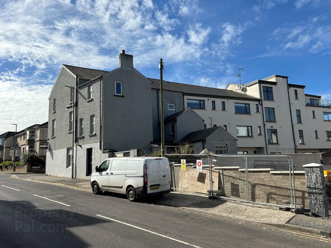 3-5 Main Street, 1a Sea Road 3 of 17