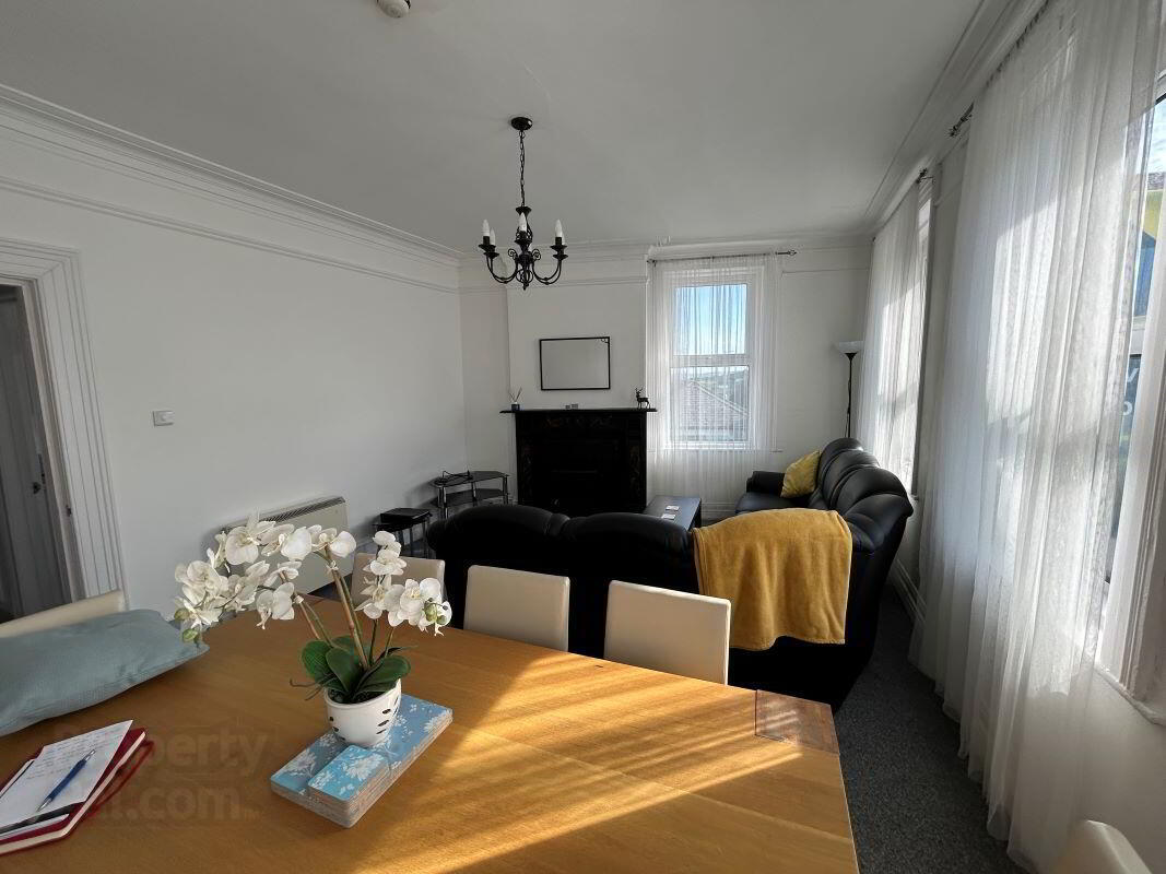 3-5 Main Street, 1a Sea Road 11 of 17