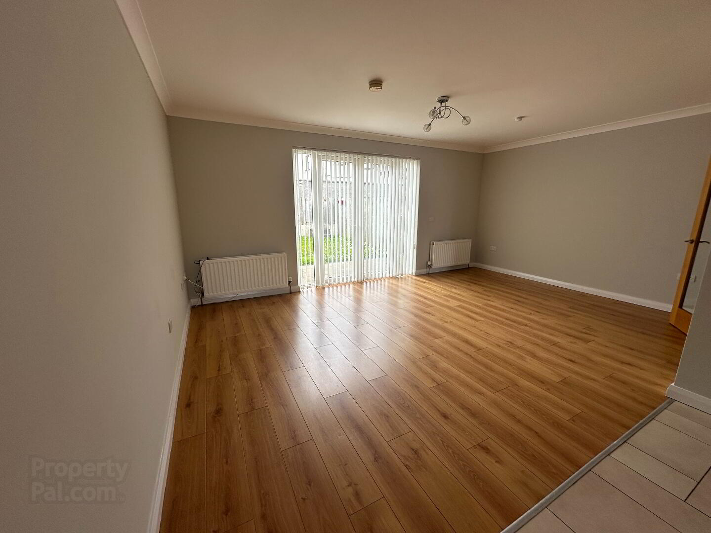12 Tullymore Gardens 4 of 11