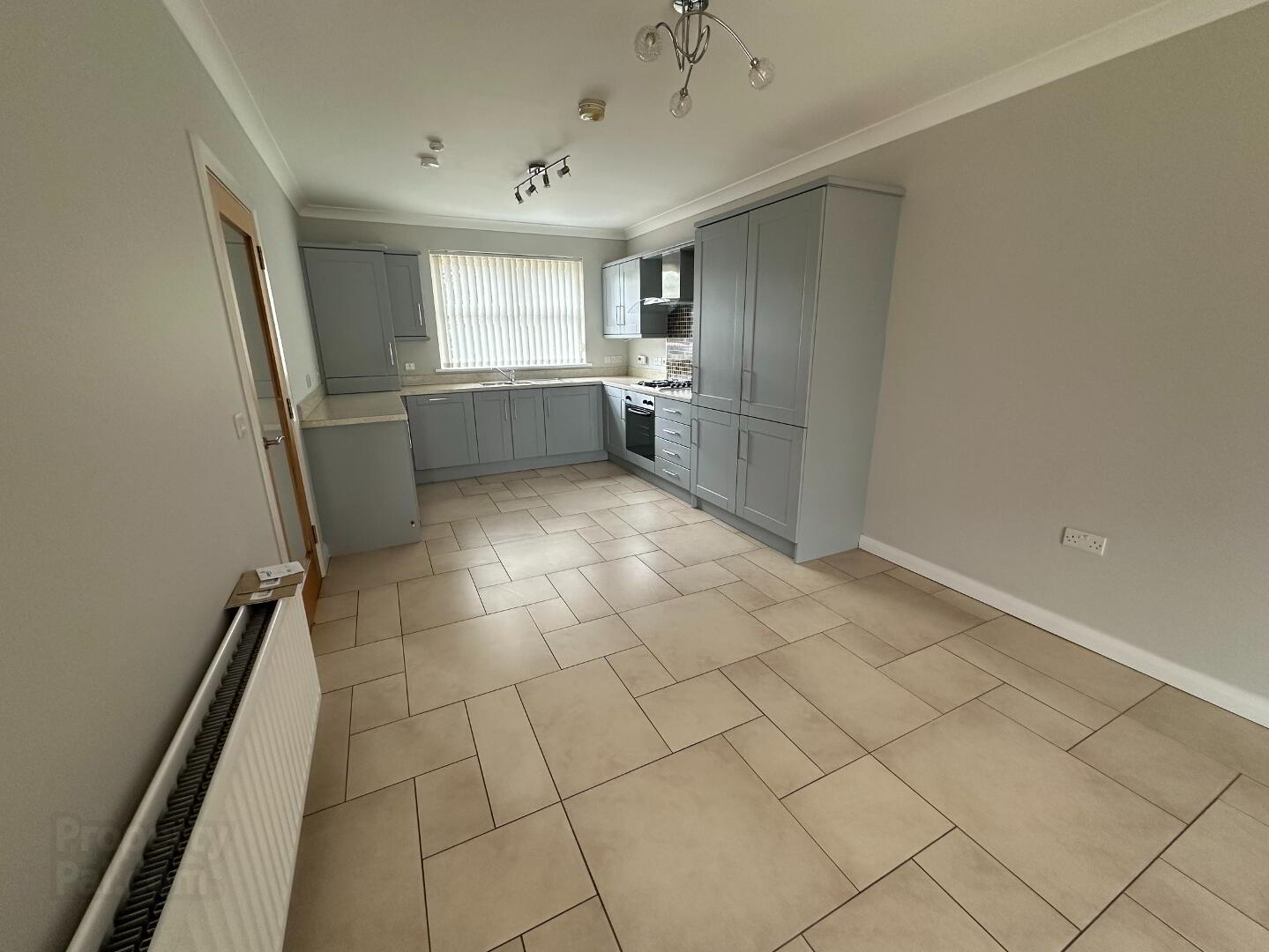 12 Tullymore Gardens 5 of 11