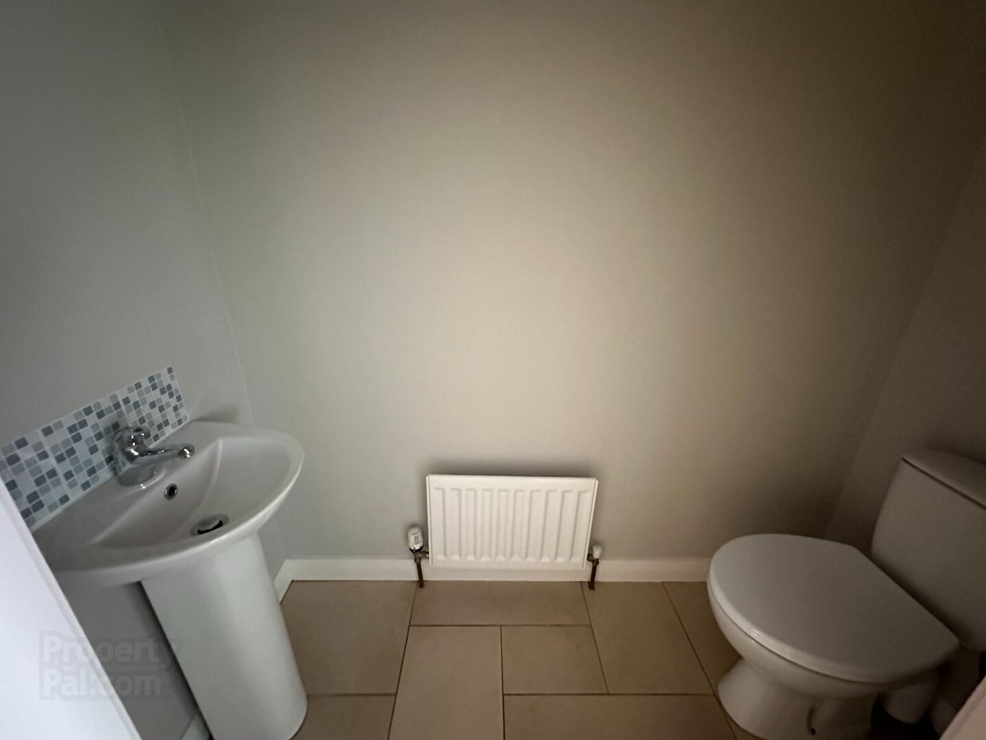 12 Tullymore Gardens 6 of 11