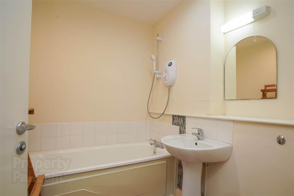 709 College Central, 4 College Avenue 15 of 16