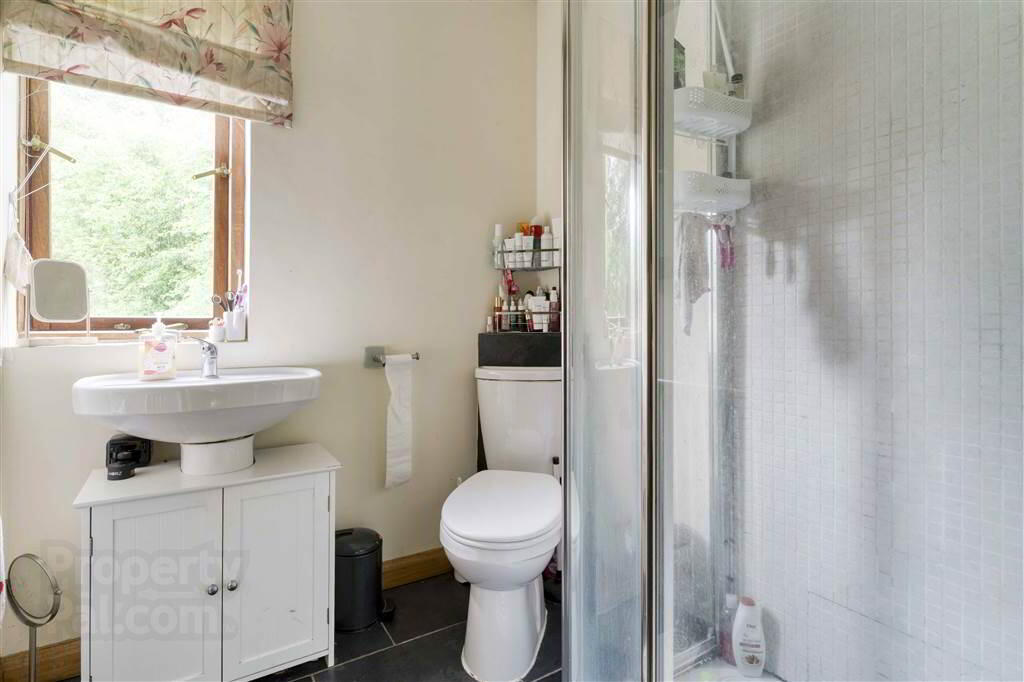 25 Millvale Road 19 of 33