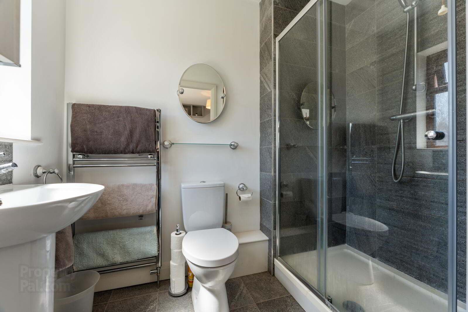 17a Wandsworth Parade 14 of 25