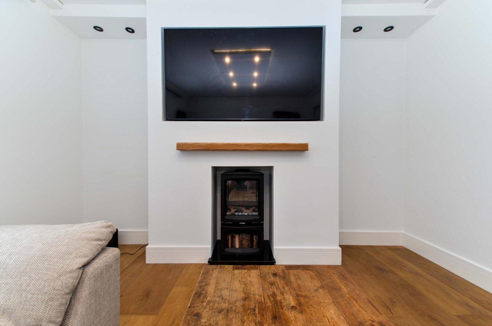 56 Whincroft Road 4 of 13