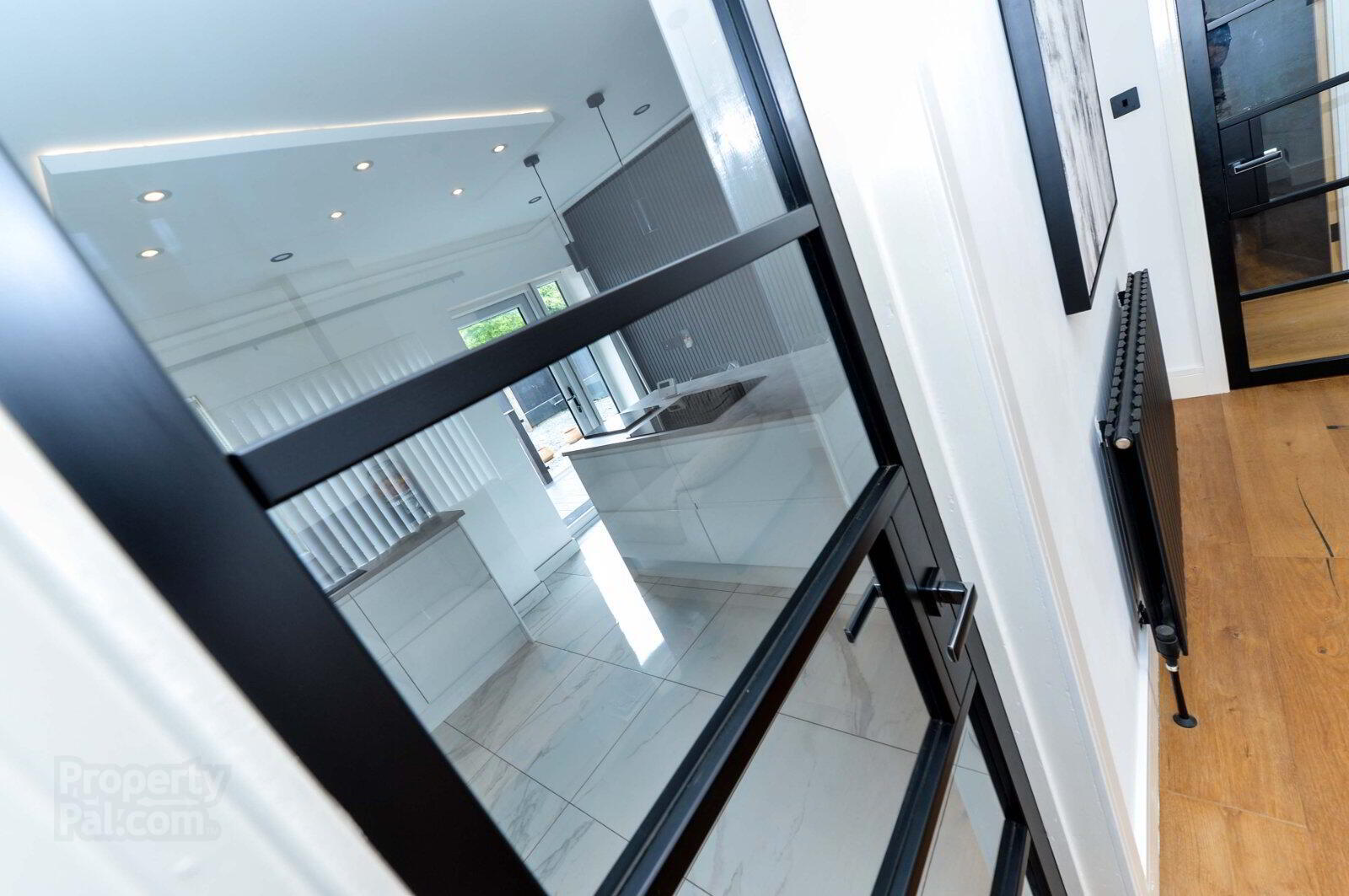 56 Whincroft Road 5 of 13