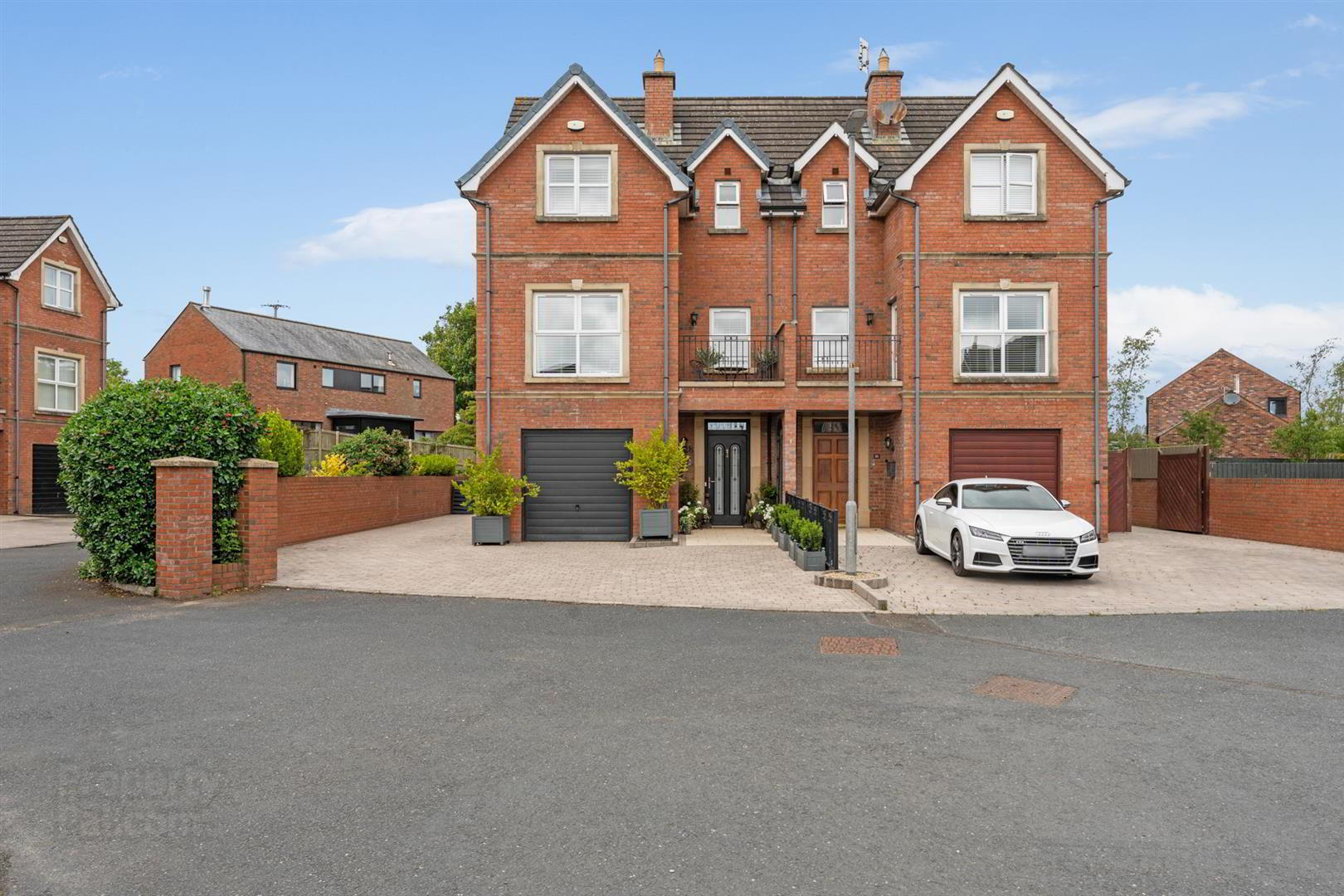 property description image