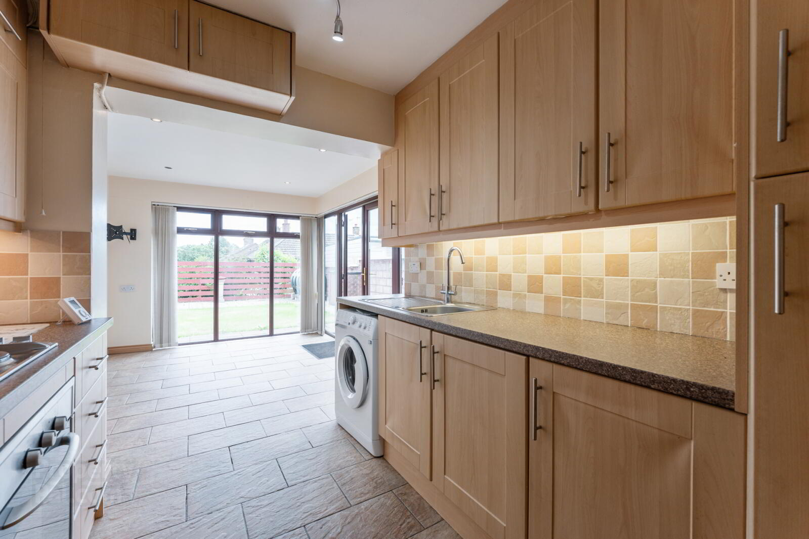 18 Brooklands Road 9 of 21
