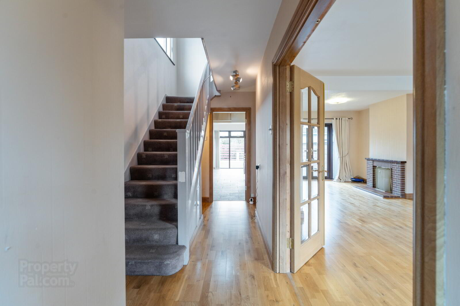18 Brooklands Road 4 of 21
