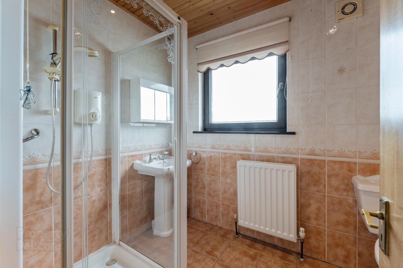 18 Brooklands Road 17 of 21