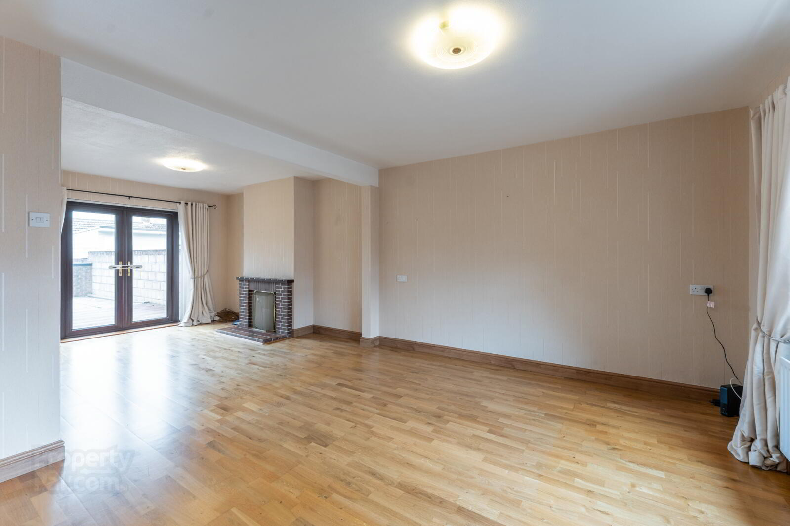 18 Brooklands Road 5 of 21