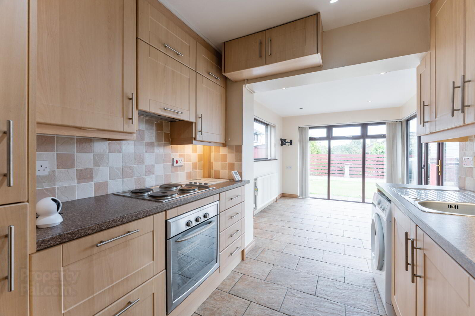 18 Brooklands Road 7 of 21