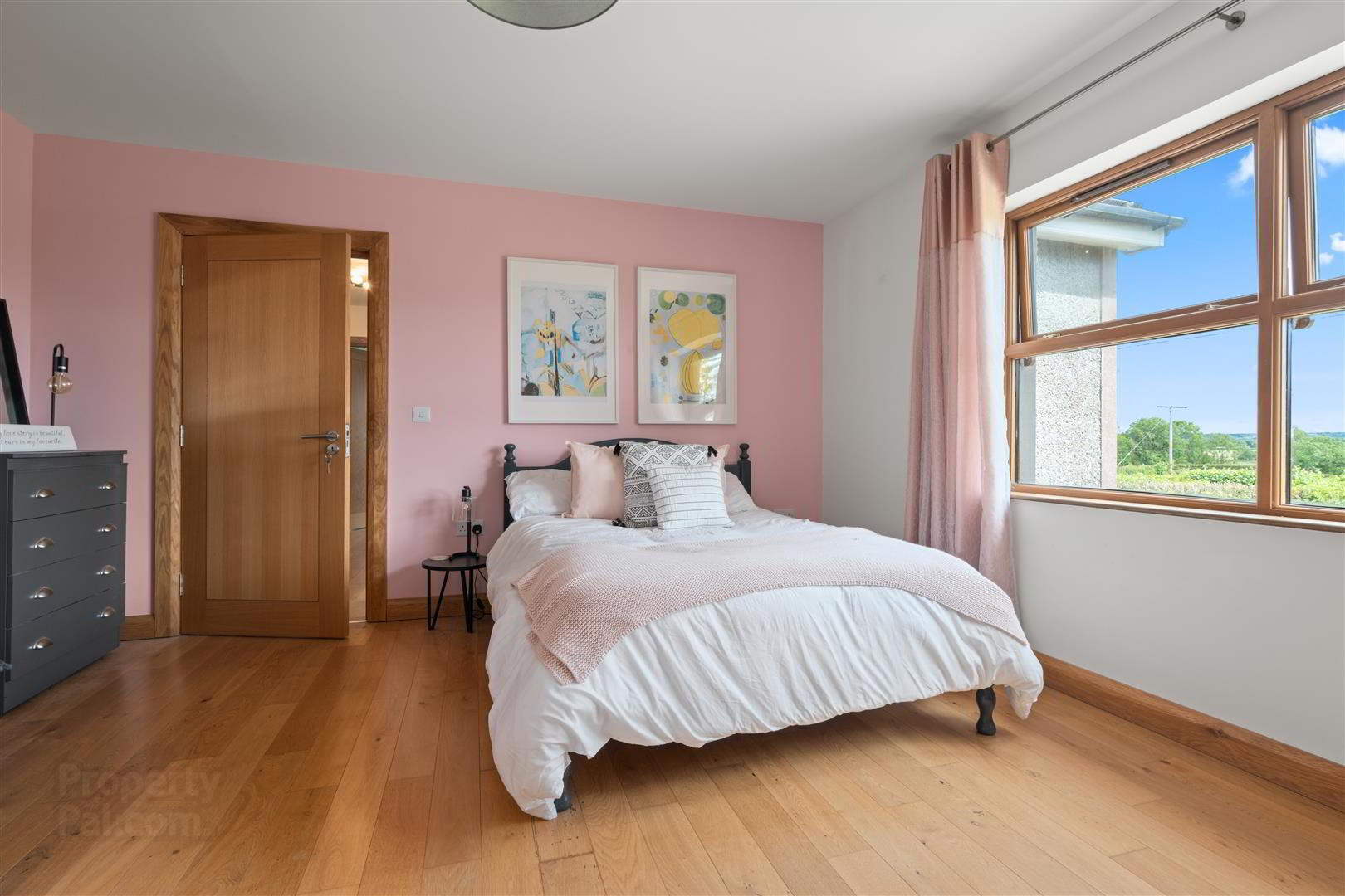 7 Gorse Road 40 of 61