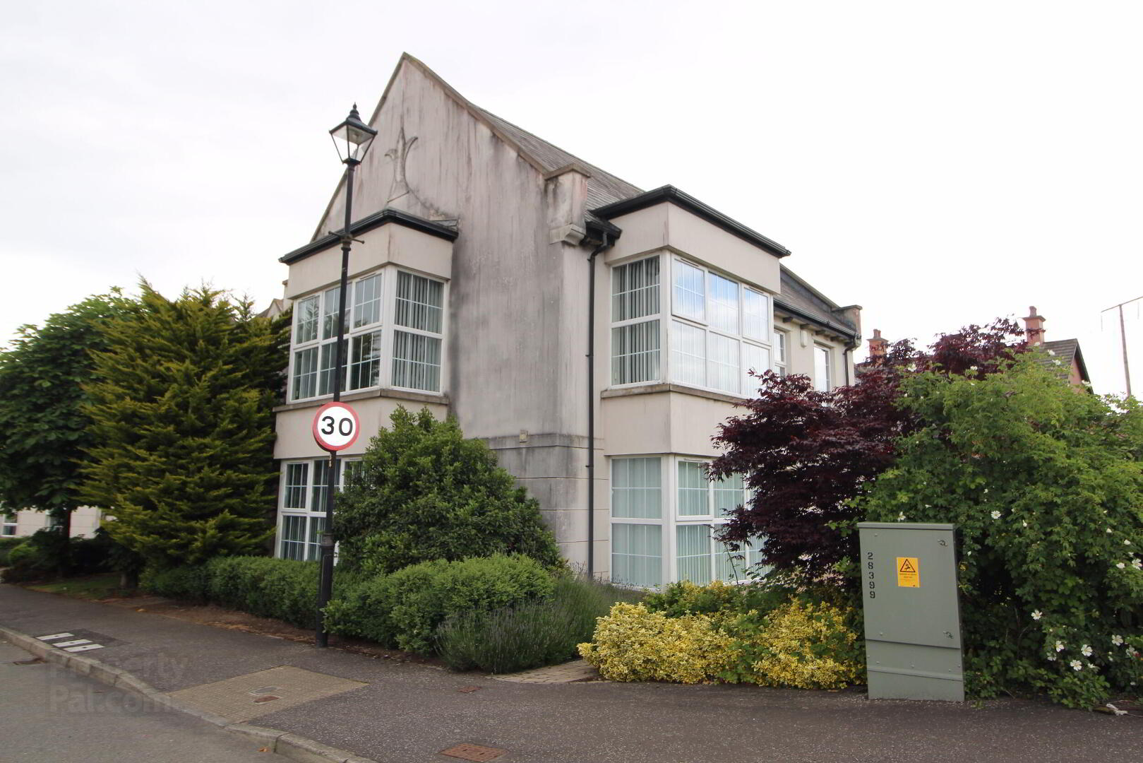 6 Lady Wallace Road 1 of 11