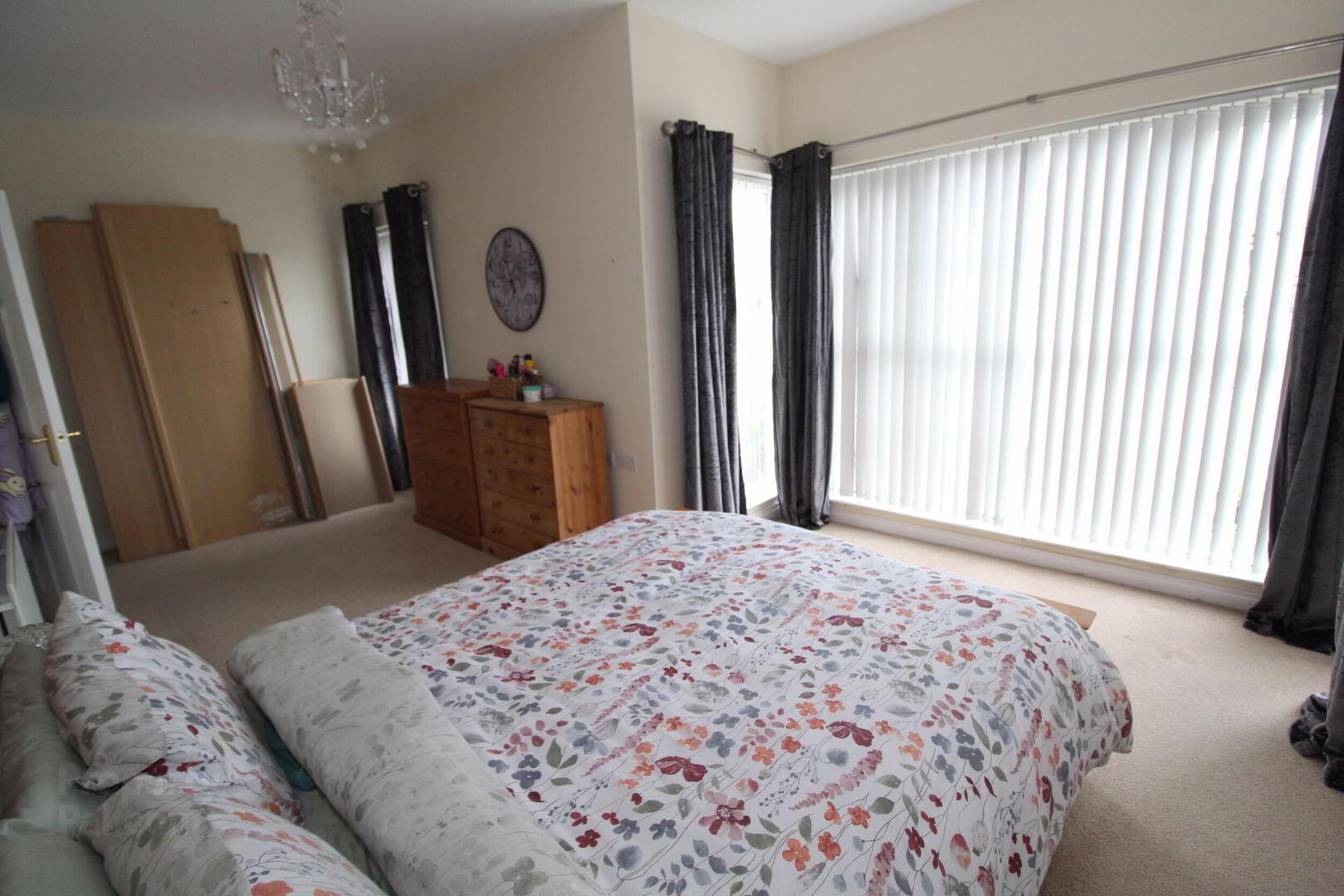 6 Lady Wallace Road 9 of 11