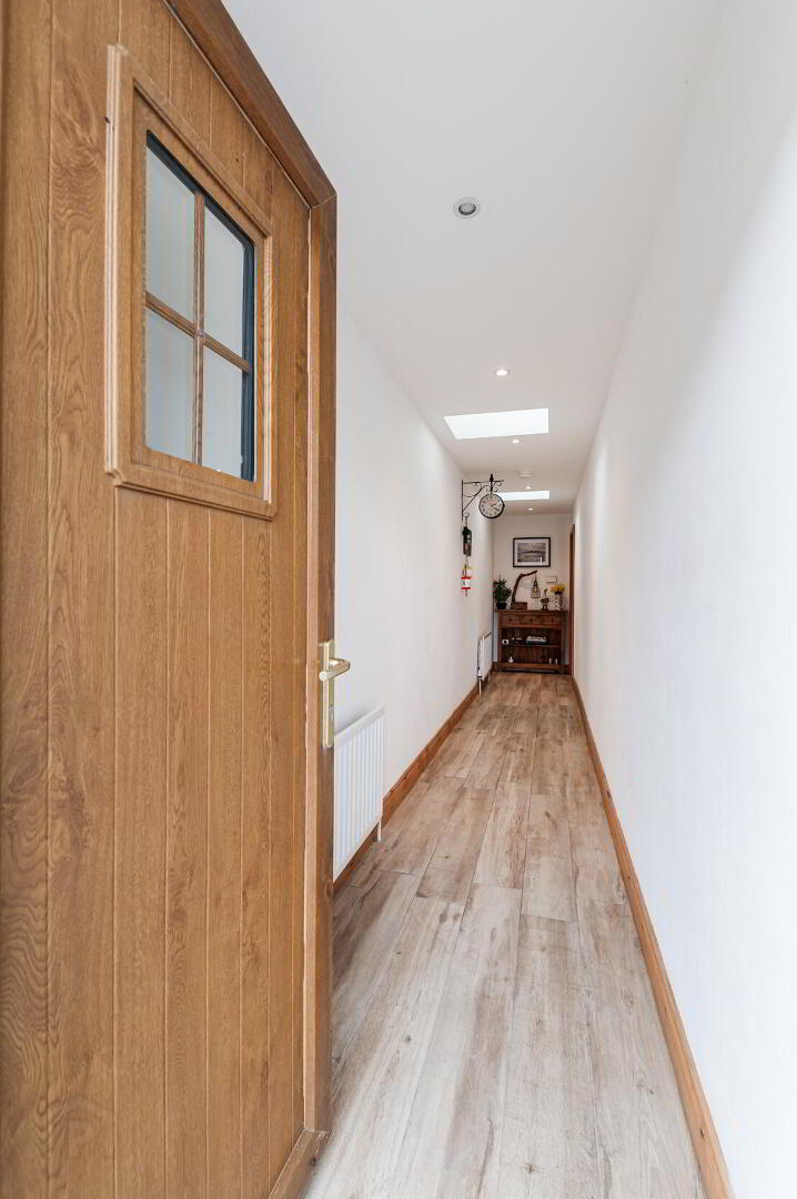 57 High Street 3 of 31
