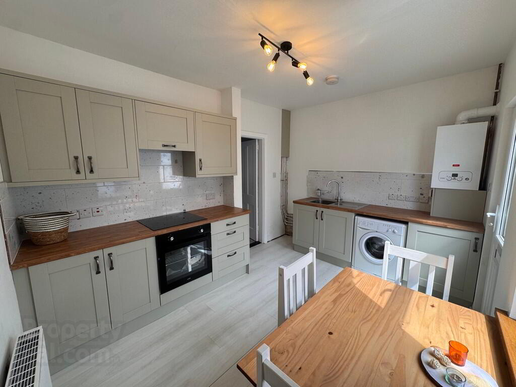 18 Benburb Street 6 of 17