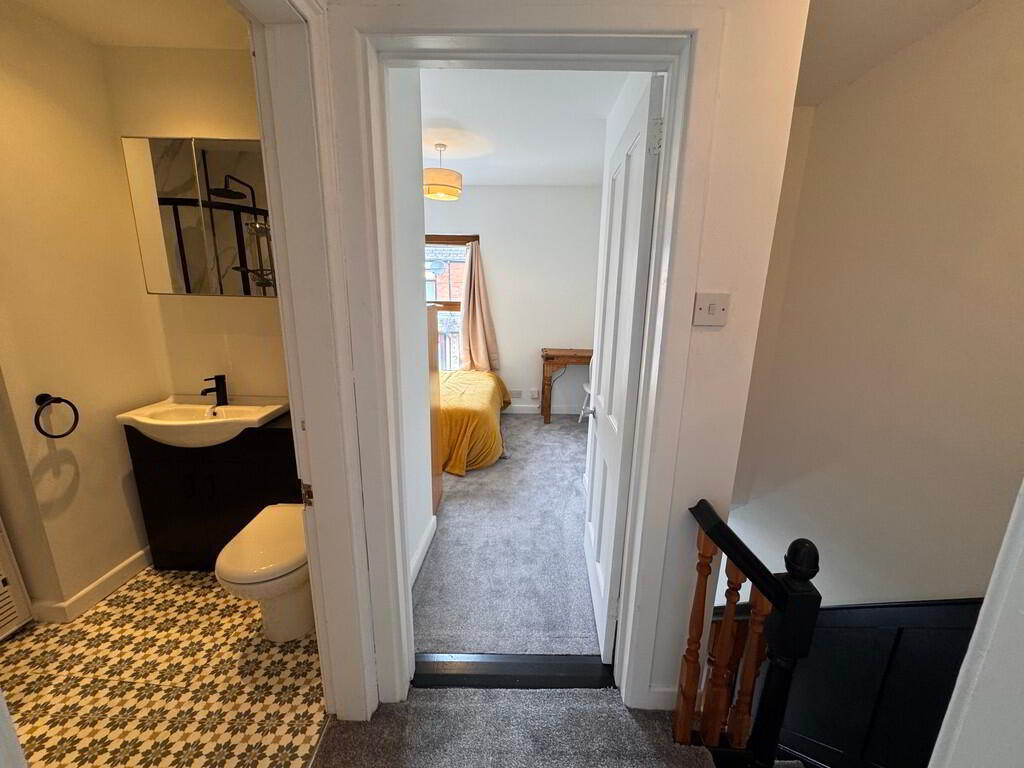 18 Benburb Street 12 of 17