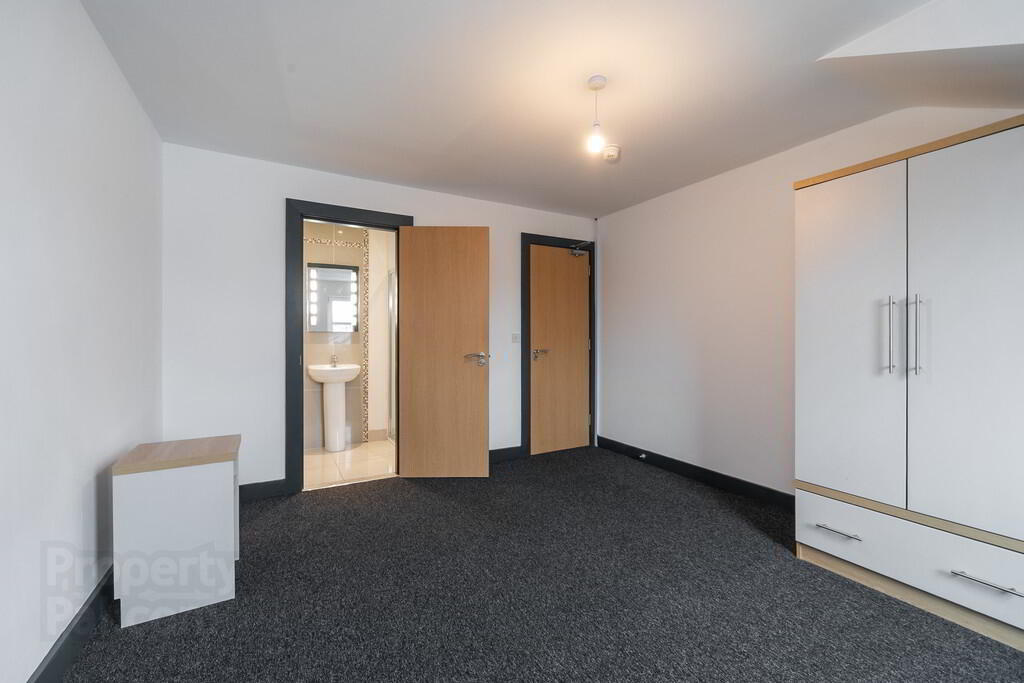 45 Northbrook Street 22 of 29