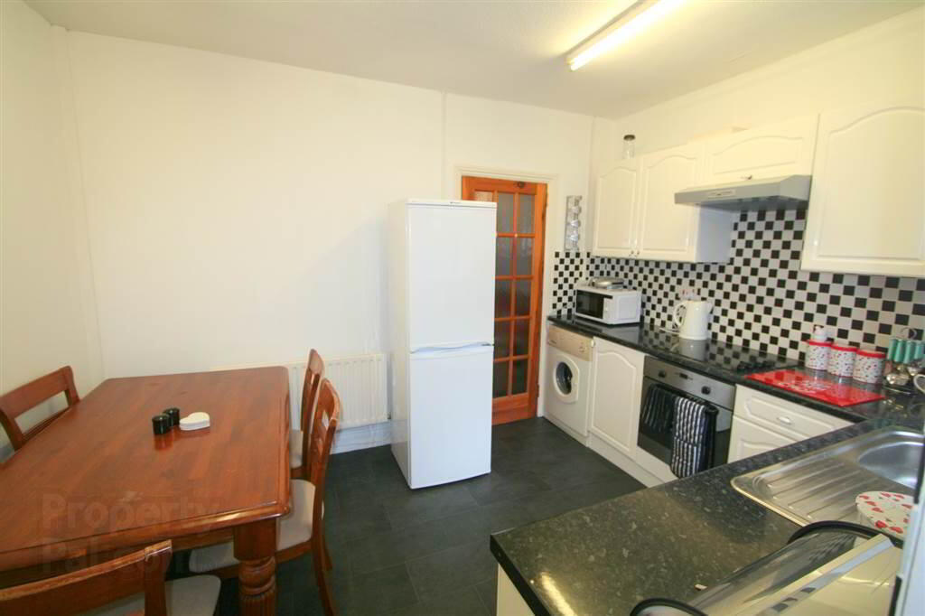 57 Glenvarlock Street 4 of 7