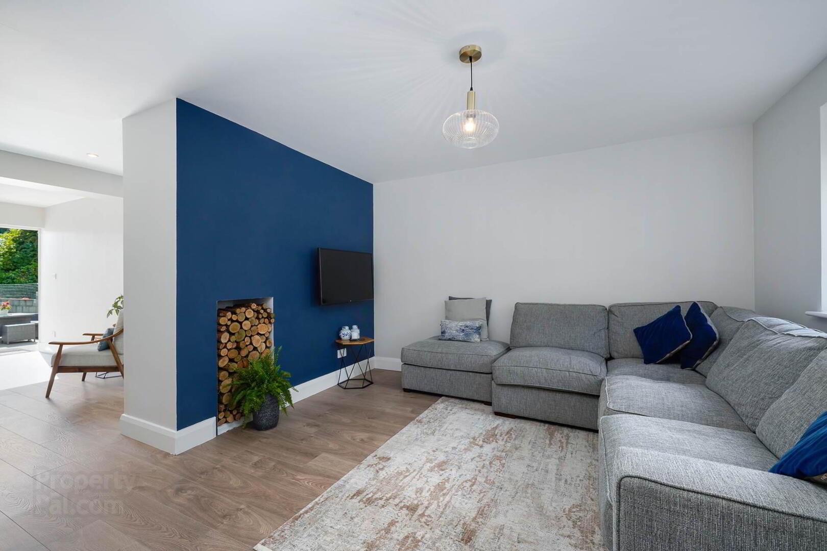 87 Carrickmount Avenue 5 of 47