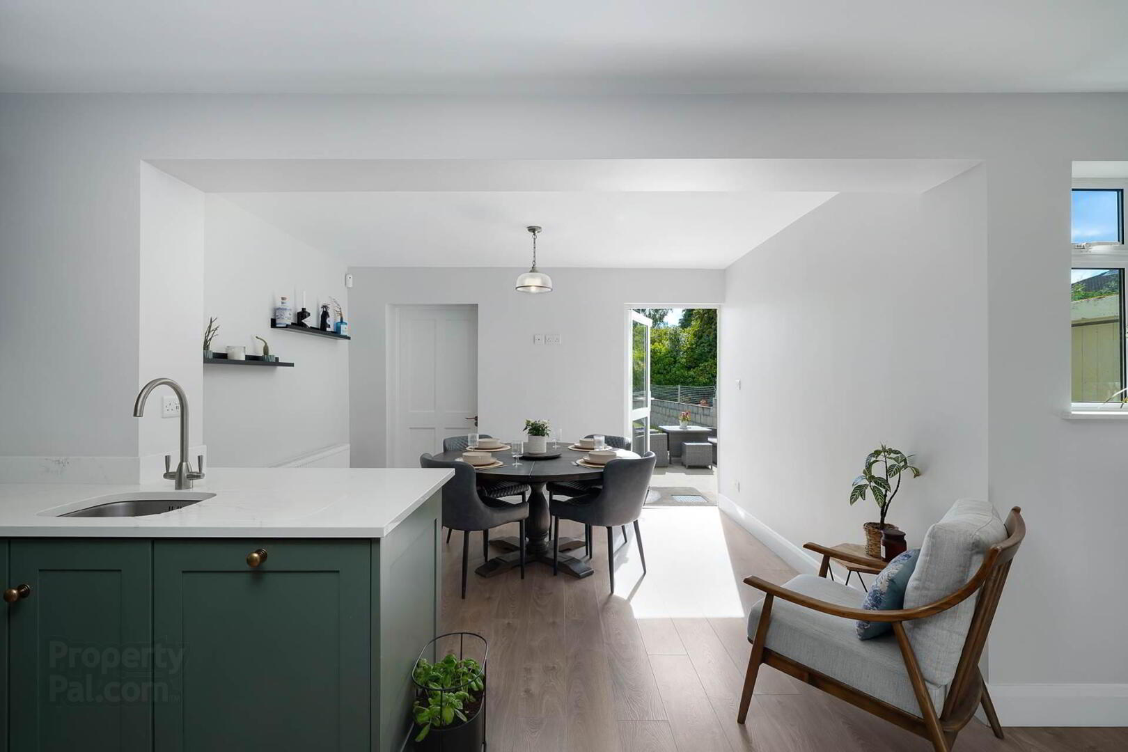 87 Carrickmount Avenue 7 of 47