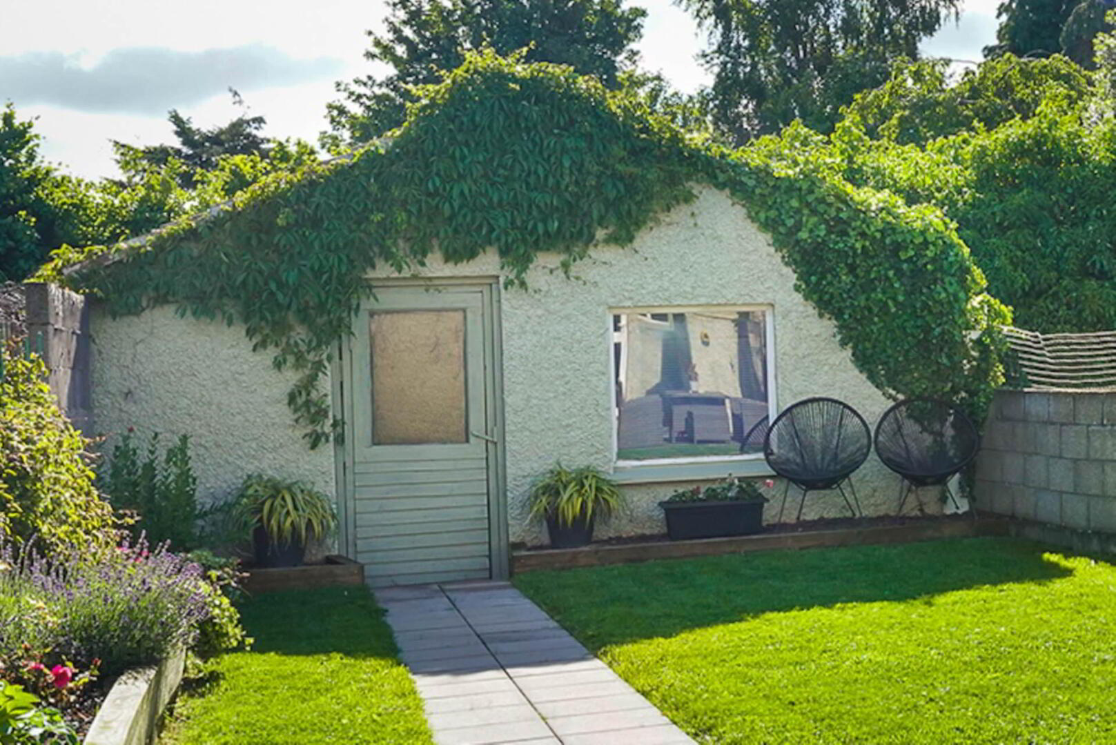 87 Carrickmount Avenue 34 of 47