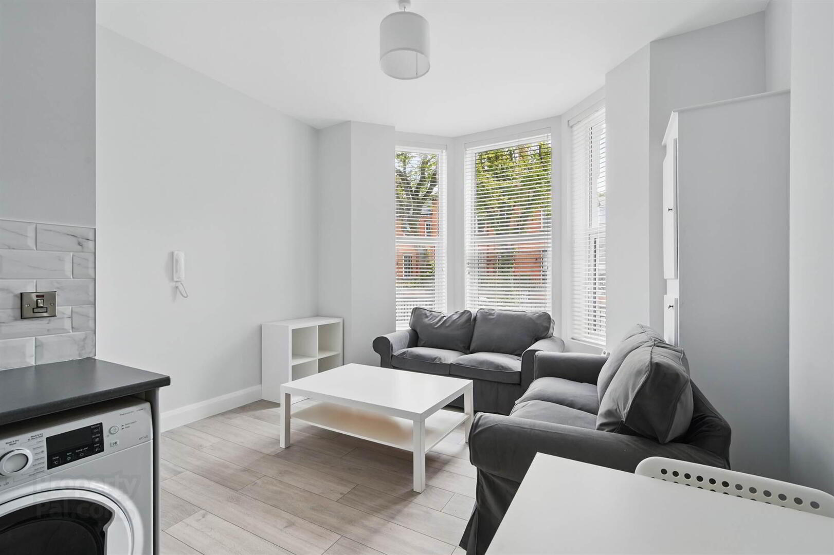 Apt 1, 37 Wellington Park 6 of 14