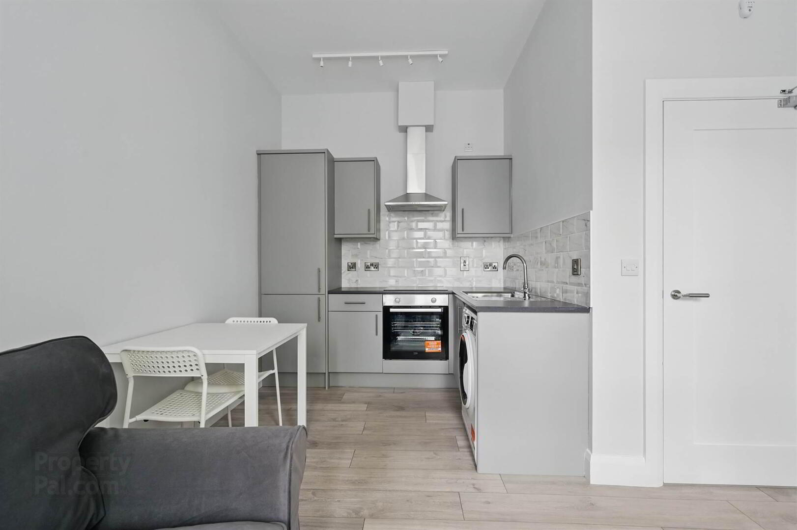Apt 1, 37 Wellington Park 9 of 14