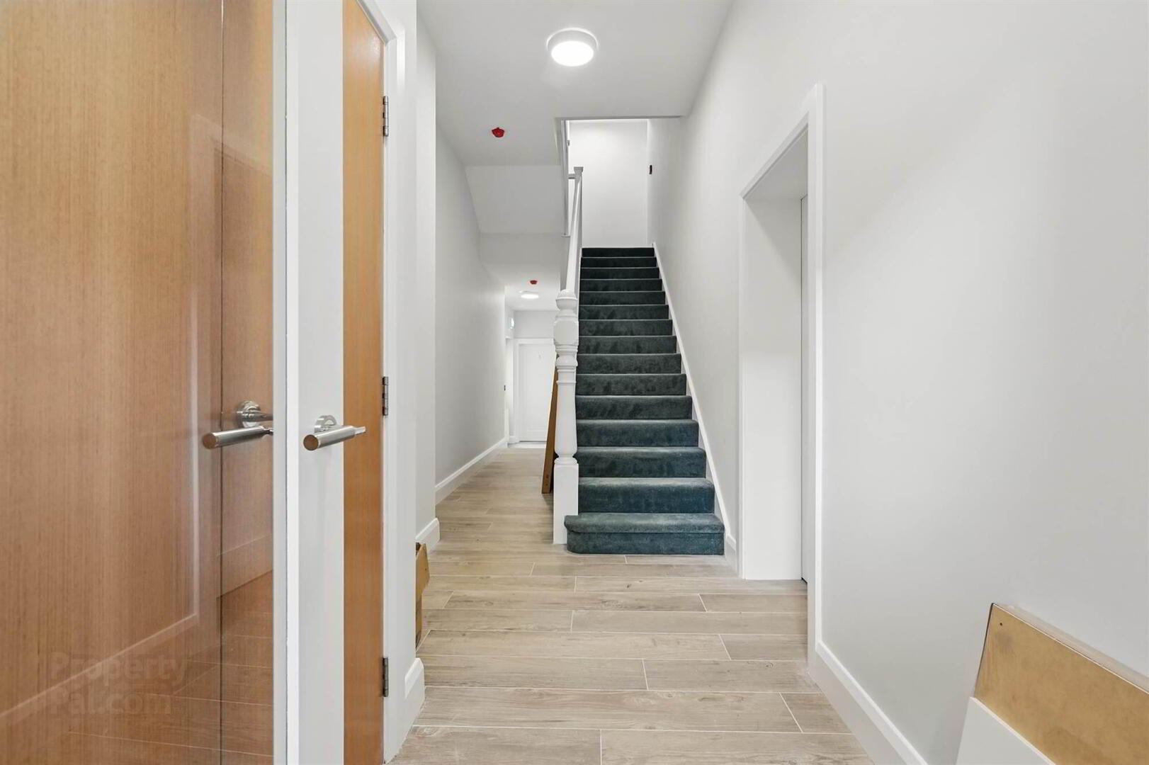 Apt 4, 37 Wellington Park 4 of 18